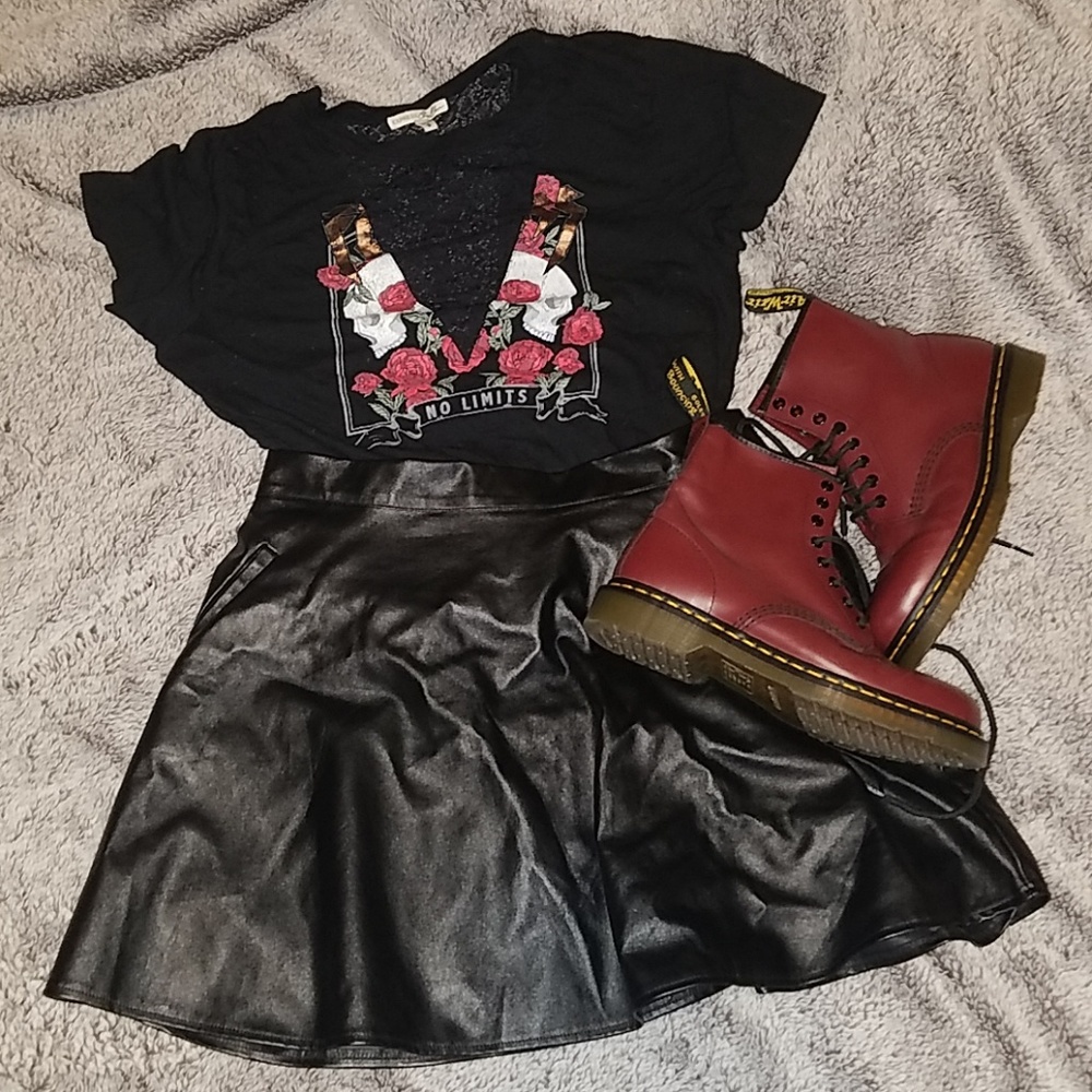 Express one eleven skull lace inset v-neck